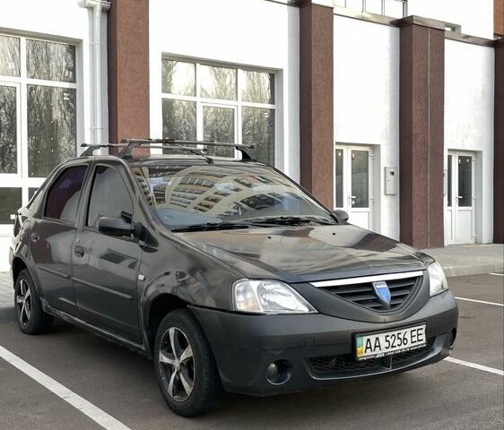 Сірий Дачія Logan, об'ємом двигуна 1.6 л та пробігом 313 тис. км за 1999 $, фото 1 на Automoto.ua