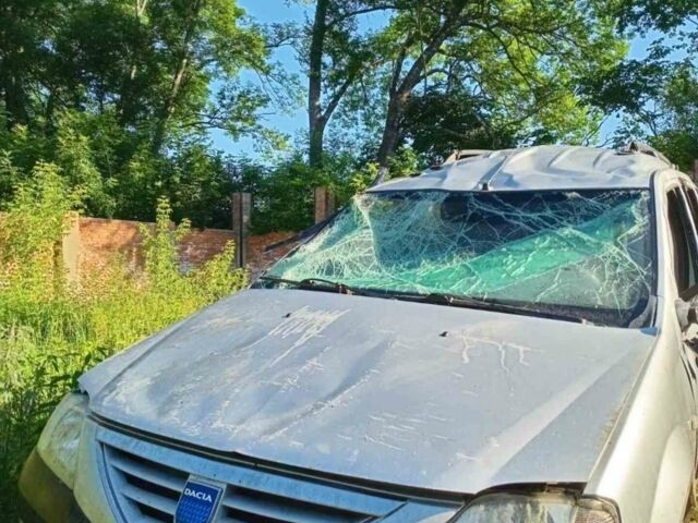 Серый Дачия Логан, объемом двигателя 1.6 л и пробегом 180 тыс. км за 1800 $, фото 1 на Automoto.ua