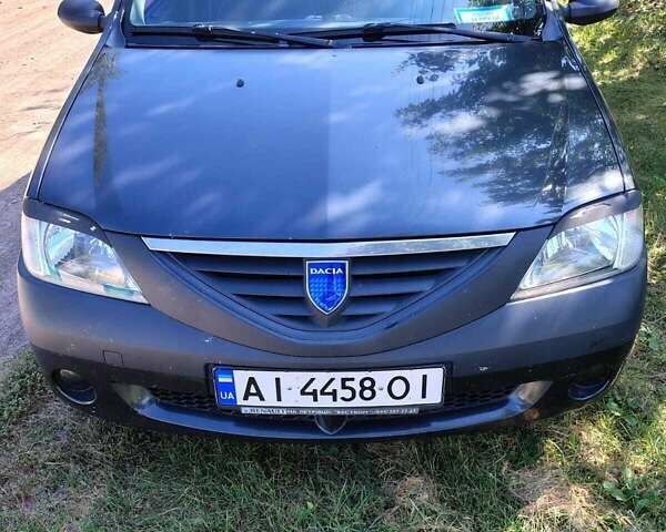 Серый Дачия Логан, объемом двигателя 1.4 л и пробегом 255 тыс. км за 3500 $, фото 1 на Automoto.ua