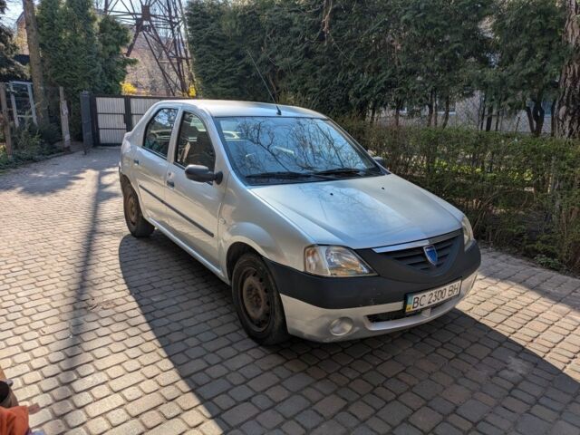 Серый Дачия Логан, объемом двигателя 1.5 л и пробегом 306 тыс. км за 2700 $, фото 1 на Automoto.ua