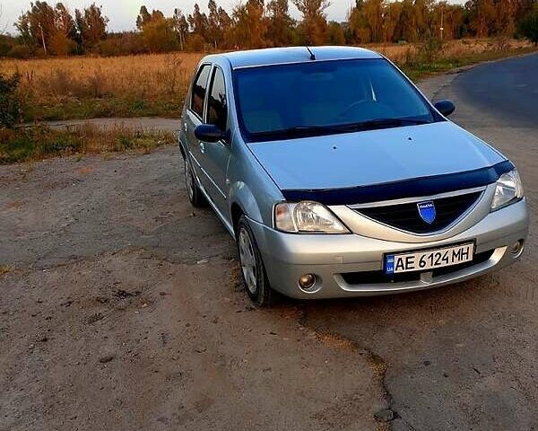 Серый Дачия Логан, объемом двигателя 1.6 л и пробегом 210 тыс. км за 3800 $, фото 1 на Automoto.ua