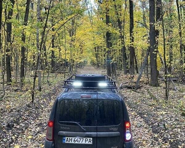 Серый Дачия Логан, объемом двигателя 1.6 л и пробегом 212 тыс. км за 4500 $, фото 1 на Automoto.ua