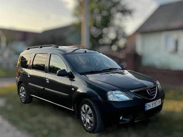 Серый Дачия Логан, объемом двигателя 1.6 л и пробегом 257 тыс. км за 5000 $, фото 1 на Automoto.ua