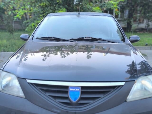 Серый Дачия Логан, объемом двигателя 0 л и пробегом 360 тыс. км за 4200 $, фото 1 на Automoto.ua