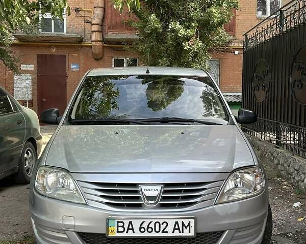 Серый Дачия Логан, объемом двигателя 1.4 л и пробегом 108 тыс. км за 4000 $, фото 1 на Automoto.ua