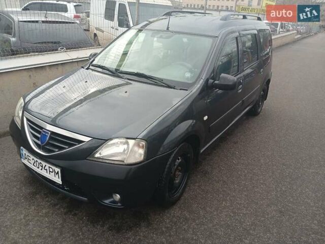 Серый Дачия Логан, объемом двигателя 1.6 л и пробегом 275 тыс. км за 4200 $, фото 1 на Automoto.ua
