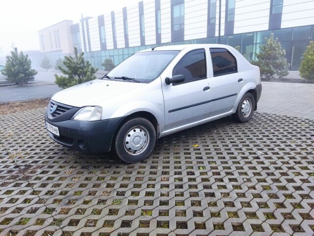 Серый Дачия Логан, объемом двигателя 1.4 л и пробегом 191 тыс. км за 3200 $, фото 1 на Automoto.ua