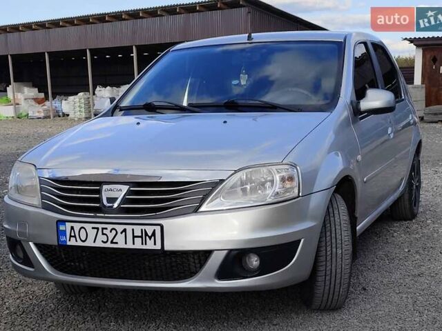 Серый Дачия Логан, объемом двигателя 1.6 л и пробегом 186 тыс. км за 5000 $, фото 1 на Automoto.ua