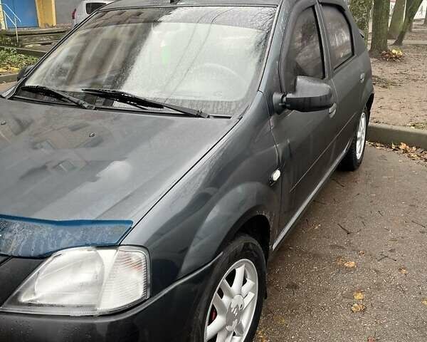 Серый Дачия Логан, объемом двигателя 1.4 л и пробегом 167 тыс. км за 3300 $, фото 1 на Automoto.ua