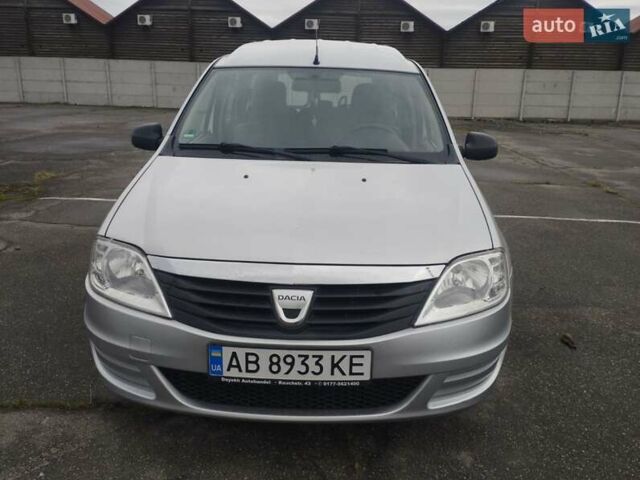 Серый Дачия Логан, объемом двигателя 1.6 л и пробегом 215 тыс. км за 5600 $, фото 1 на Automoto.ua