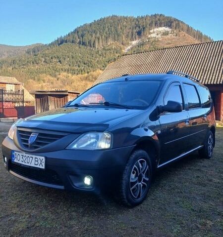 Серый Дачия Логан, объемом двигателя 1.6 л и пробегом 327 тыс. км за 3600 $, фото 1 на Automoto.ua