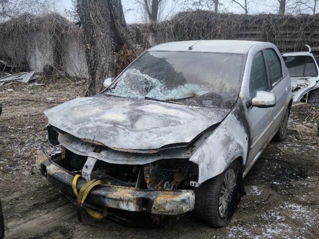 Серый Дачия Логан, объемом двигателя 0 л и пробегом 120 тыс. км за 350 $, фото 1 на Automoto.ua