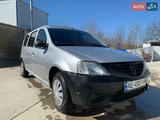 Сірий Дачія Logan, об'ємом двигуна 1.6 л та пробігом 204 тис. км за 3750 $, фото 1 на Automoto.ua