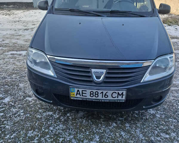 Серый Дачия Логан, объемом двигателя 1.4 л и пробегом 159 тыс. км за 5200 $, фото 1 на Automoto.ua