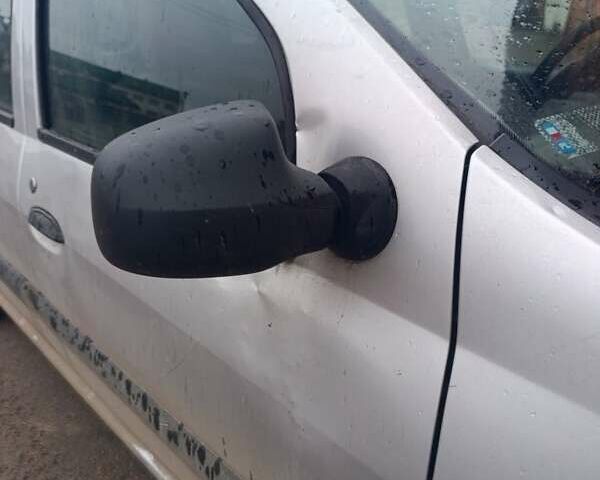 Серый Дачия Логан, объемом двигателя 1.6 л и пробегом 200 тыс. км за 2250 $, фото 1 на Automoto.ua