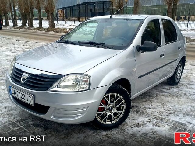 Серый Дачия Логан, объемом двигателя 1.6 л и пробегом 28000 тыс. км за 3300 $, фото 1 на Automoto.ua
