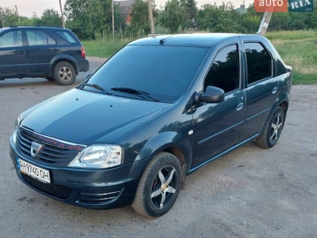 Серый Дачия Логан, объемом двигателя 1.4 л и пробегом 140 тыс. км за 5300 $, фото 1 на Automoto.ua