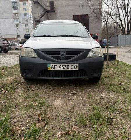 Серый Дачия Логан, объемом двигателя 1.6 л и пробегом 380 тыс. км за 3900 $, фото 1 на Automoto.ua