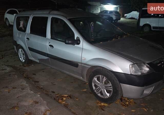 Серый Дачия Логан, объемом двигателя 1.6 л и пробегом 200 тыс. км за 5500 $, фото 1 на Automoto.ua