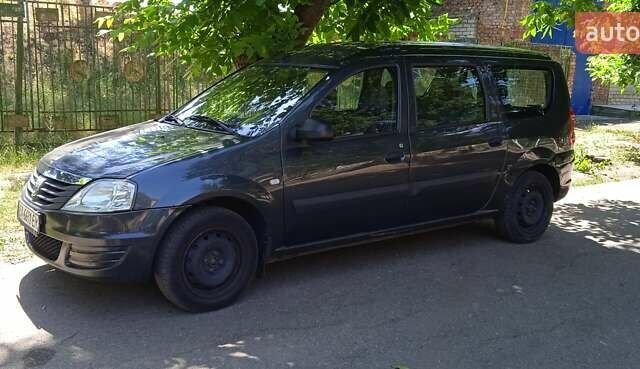 Серый Дачия Логан, объемом двигателя 1.4 л и пробегом 200 тыс. км за 5000 $, фото 1 на Automoto.ua