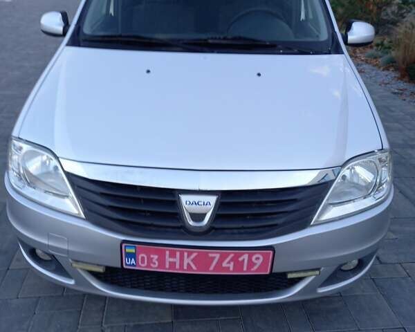 Дачія Logan 2010 у Луцьку на Automoto.ua Сірий Дачія Logan, об'ємом двигуна 1.6 л та пробігом 219 тис. км за 5950 $, фото 1 на Automoto.ua