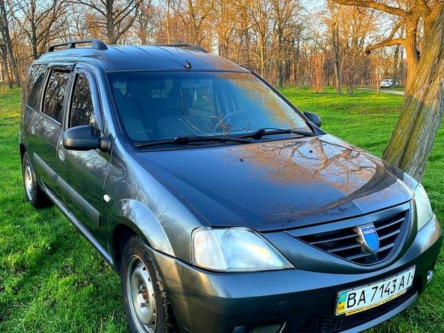 Серый Дачия Логан, объемом двигателя 1.6 л и пробегом 352 тыс. км за 4700 $, фото 1 на Automoto.ua