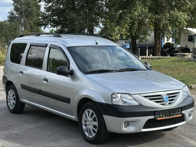 Серый Дачия Логан, объемом двигателя 1.6 л и пробегом 116 тыс. км за 5598 $, фото 1 на Automoto.ua