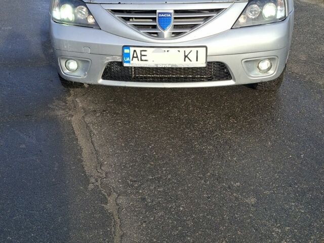 Серый Дачия Логан, объемом двигателя 0 л и пробегом 256 тыс. км за 4100 $, фото 1 на Automoto.ua