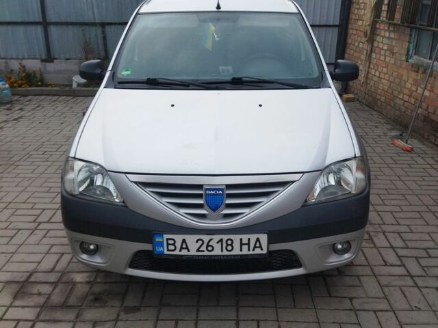 Серый Дачия Логан, объемом двигателя 1.5 л и пробегом 15 тыс. км за 5500 $, фото 1 на Automoto.ua