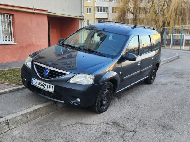 Серый Дачия Логан, объемом двигателя 1.5 л и пробегом 320 тыс. км за 2980 $, фото 1 на Automoto.ua