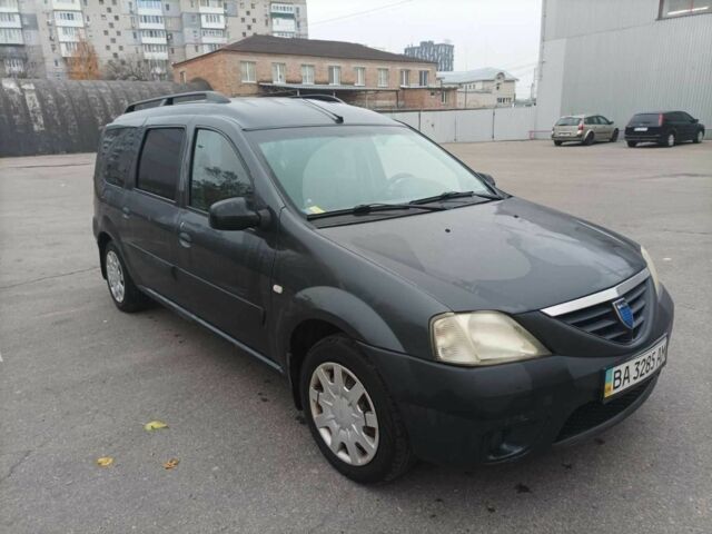 Серый Дачия Логан, объемом двигателя 1.6 л и пробегом 245 тыс. км за 3545 $, фото 1 на Automoto.ua