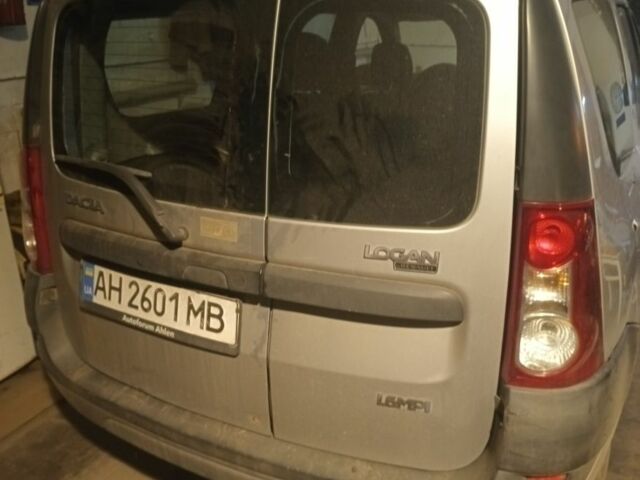 Серый Дачия Логан, объемом двигателя 1.6 л и пробегом 155 тыс. км за 2900 $, фото 1 на Automoto.ua