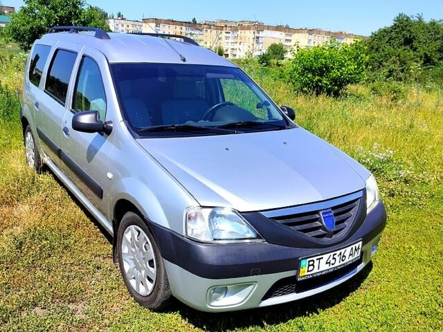 Серый Дачия Логан, объемом двигателя 1.6 л и пробегом 182 тыс. км за 5700 $, фото 1 на Automoto.ua