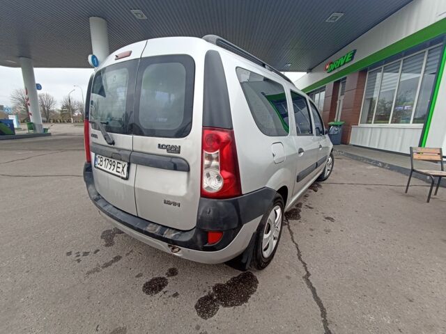 Серый Дачия Логан, объемом двигателя 1.6 л и пробегом 303 тыс. км за 4599 $, фото 1 на Automoto.ua