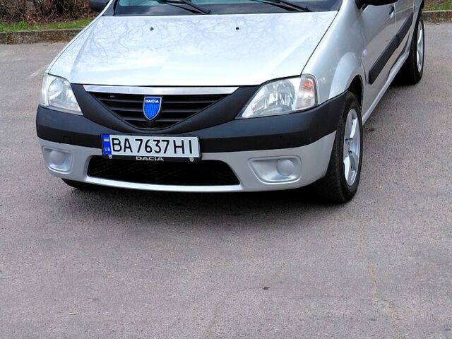 Серый Дачия Логан, объемом двигателя 1.6 л и пробегом 250 тыс. км за 4950 $, фото 1 на Automoto.ua