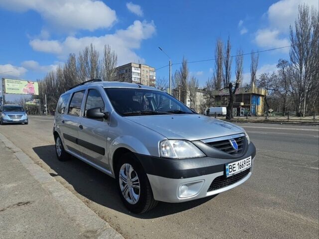 Серый Дачия Логан, объемом двигателя 1.6 л и пробегом 200 тыс. км за 5000 $, фото 1 на Automoto.ua