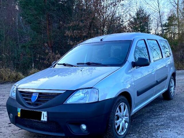 Сірий Дачія Logan, об'ємом двигуна 1.6 л та пробігом 196 тис. км за 3900 $, фото 1 на Automoto.ua