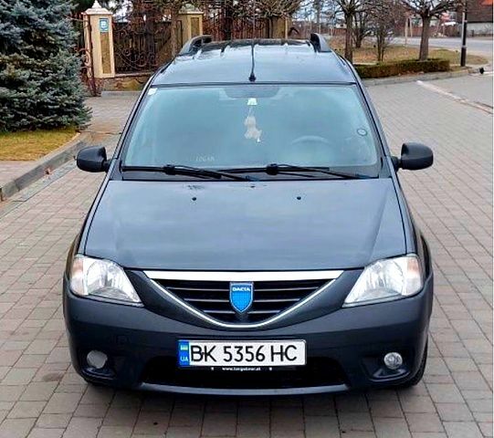 Серый Дачия Логан, объемом двигателя 1.6 л и пробегом 245 тыс. км за 4300 $, фото 1 на Automoto.ua