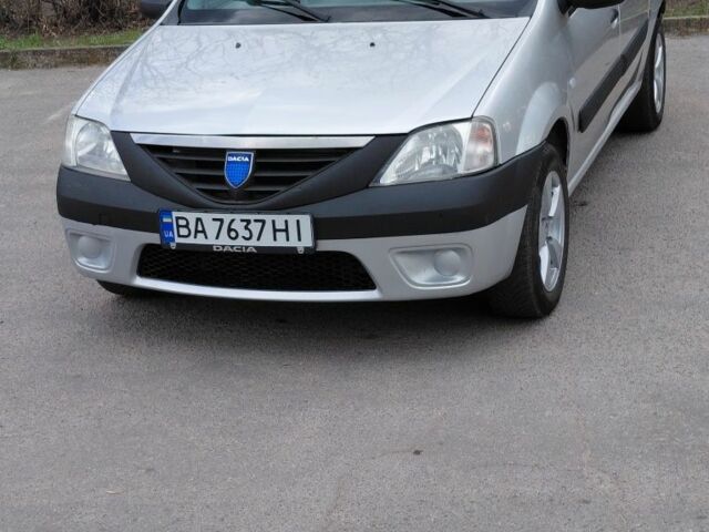 Сірий Дачія Logan, об'ємом двигуна 1.6 л та пробігом 280 тис. км за 4950 $, фото 1 на Automoto.ua