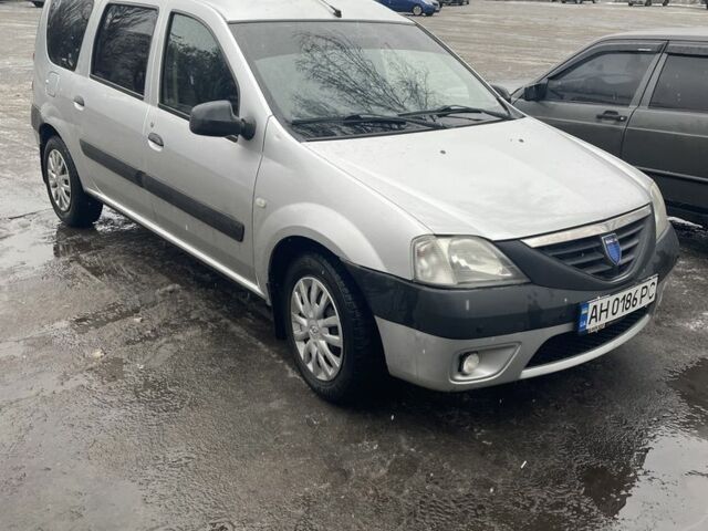 Сірий Дачія Logan, об'ємом двигуна 1.6 л та пробігом 217 тис. км за 4500 $, фото 1 на Automoto.ua
