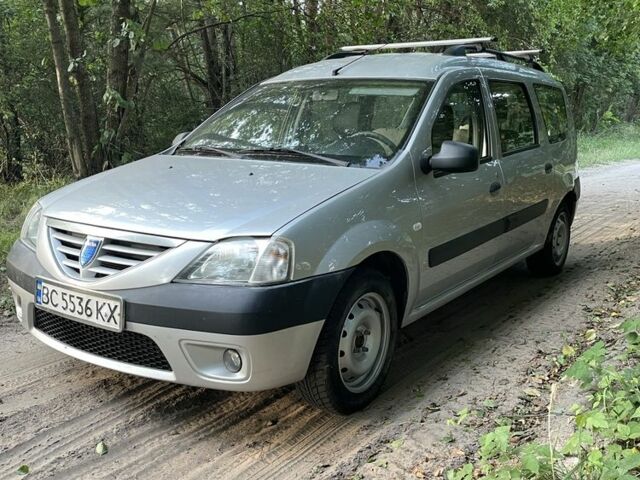 Серый Дачия Логан, объемом двигателя 0 л и пробегом 3 тыс. км за 4600 $, фото 1 на Automoto.ua