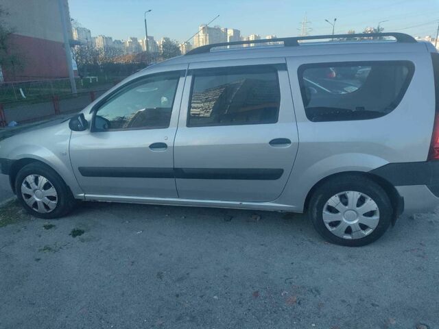 Сірий Дачія Logan, об'ємом двигуна 1.6 л та пробігом 199 тис. км за 4500 $, фото 1 на Automoto.ua