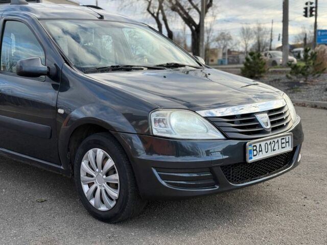 Серый Дачия Логан, объемом двигателя 1.5 л и пробегом 320 тыс. км за 4500 $, фото 1 на Automoto.ua