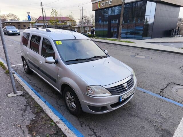 Серый Дачия Логан, объемом двигателя 1.6 л и пробегом 244 тыс. км за 5200 $, фото 1 на Automoto.ua