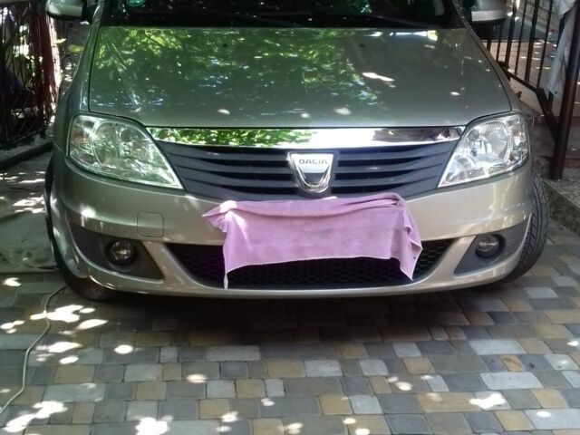 Серый Дачия Логан, объемом двигателя 1.6 л и пробегом 210 тыс. км за 6500 $, фото 1 на Automoto.ua