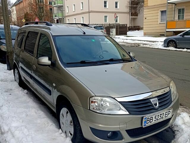 Сірий Дачія Logan, об'ємом двигуна 1.6 л та пробігом 17800 тис. км за 4000 $, фото 1 на Automoto.ua