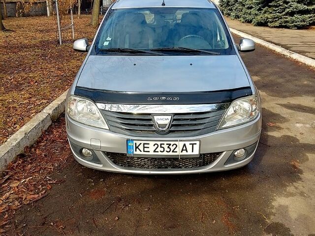 Сірий Дачія Logan, об'ємом двигуна 1.5 л та пробігом 24500 тис. км за 6200 $, фото 1 на Automoto.ua