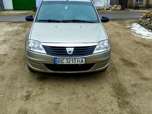 Серый Дачия Логан, объемом двигателя 1.5 л и пробегом 31800 тыс. км за 5300 $, фото 1 на Automoto.ua