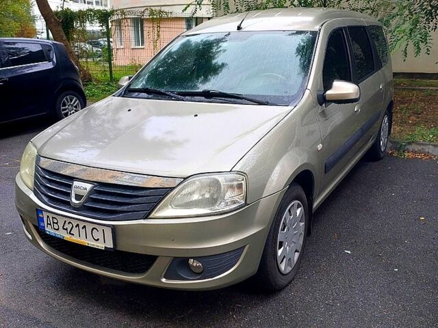 Серый Дачия Логан, объемом двигателя 1.6 л и пробегом 255 тыс. км за 5800 $, фото 1 на Automoto.ua