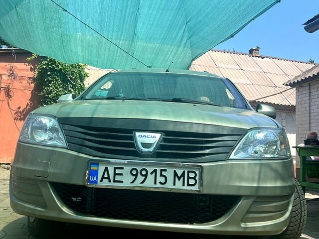 Серый Дачия Логан, объемом двигателя 1.6 л и пробегом 211 тыс. км за 5400 $, фото 1 на Automoto.ua